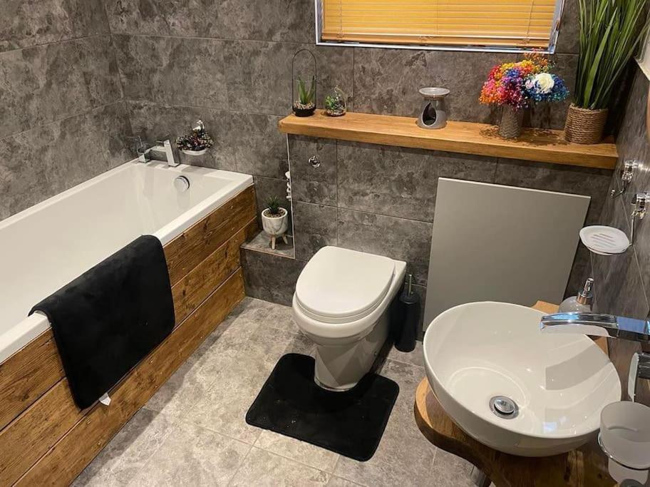 Cosy Bungalow In A Handy Location Market Harborough Zewnętrze zdjęcie